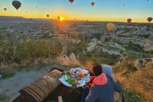 2 Days Private Cappadocia Tour with Professional Guide & Driver - Day 1: Devrent Valley and Avanos pottery, the right warm-up
