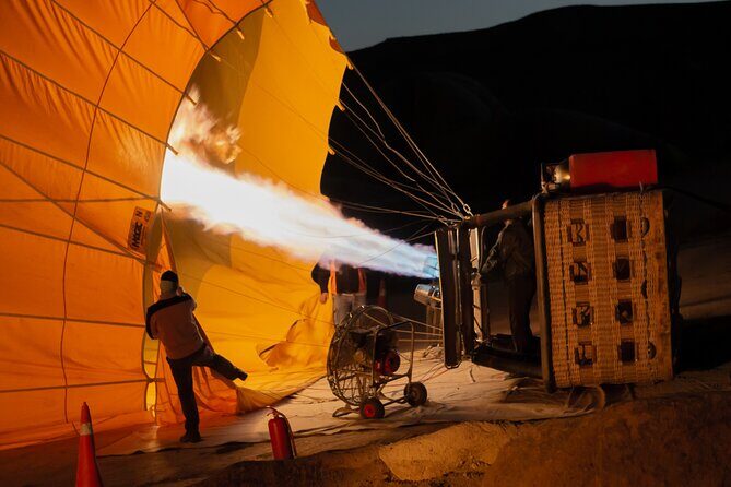 2 way Airport Transfer + Hot Air Balloon + 1 Day Tour (Green or Red) - Sunrise hot air balloon: the 3-hour program, snacks, champagne, and certificates