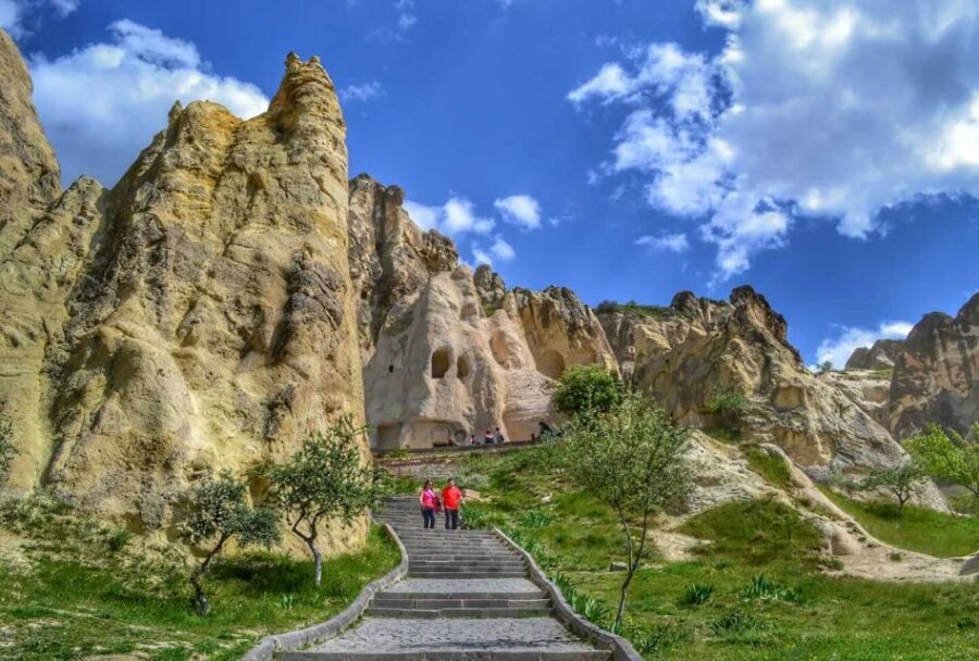 Best of Cappadocia Private Red (north) Tour - Guide quality and language: what to expect from the human part
