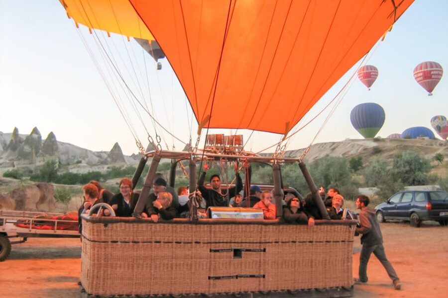 Cappadocia: Discover Sunrise on a Hot Air Balloon - Why Cappadocia Sunrise Looks Like a Different Planet