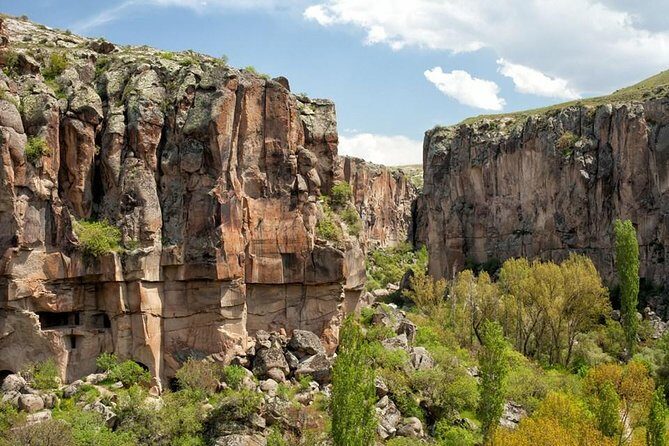 Cappadocia Green Tour (inc: Pro Guide, Transfers, Tickets, Lunch) - Pickup, van time, and the 9:30 start reality