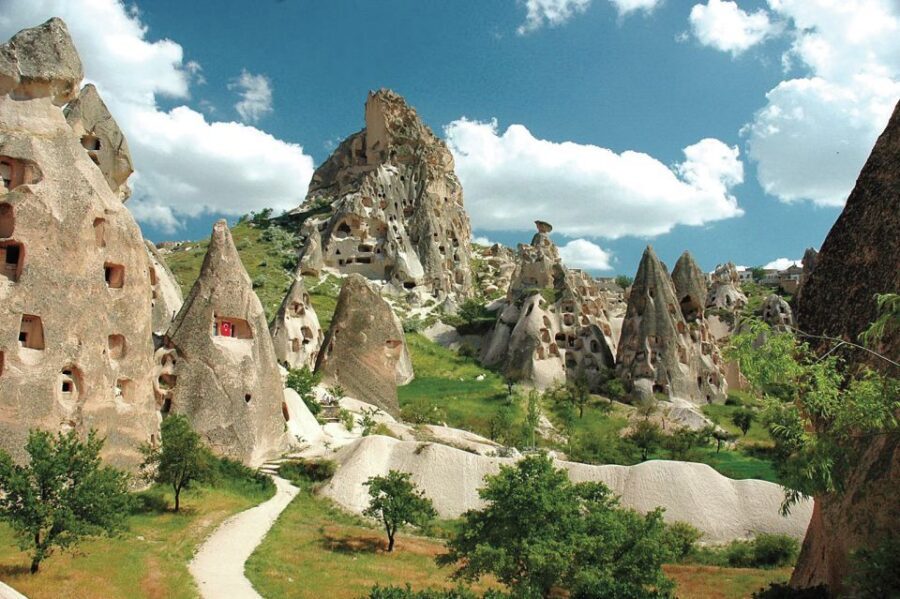 Cappadocia: Guided Green Tour Incl. Lunch and Entry Tickets - Derinkuyu Underground City: the 85-meter world under your feet