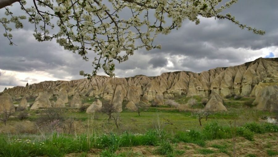 Cappadocia: Highlights Tour with Lunch and Entry Tickets - Guides Make the Difference: What You Gain From a Local Narrator