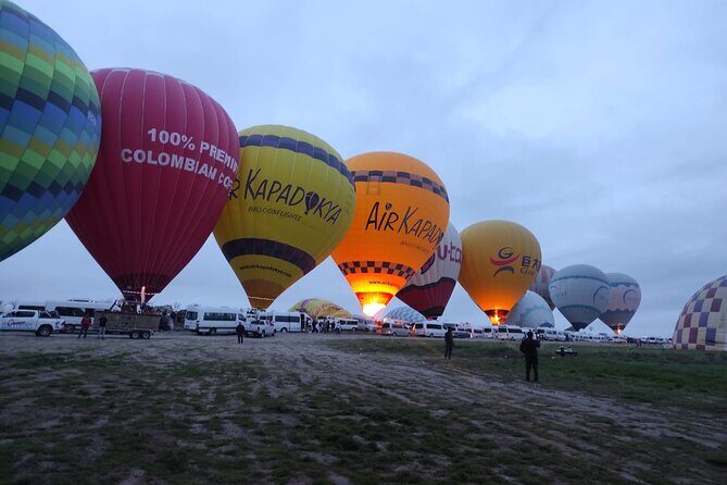 Cappadocia Hot Air Balloon Flight / Over Goreme & FairyChimneys - Landing and the Champagne-Style Toast: Finishing Strong
