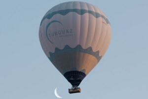 Cappadocia Hot Air Balloon Ride/ Turquaz Balloons - Morning flow: from hotel pickup to first balloon sight