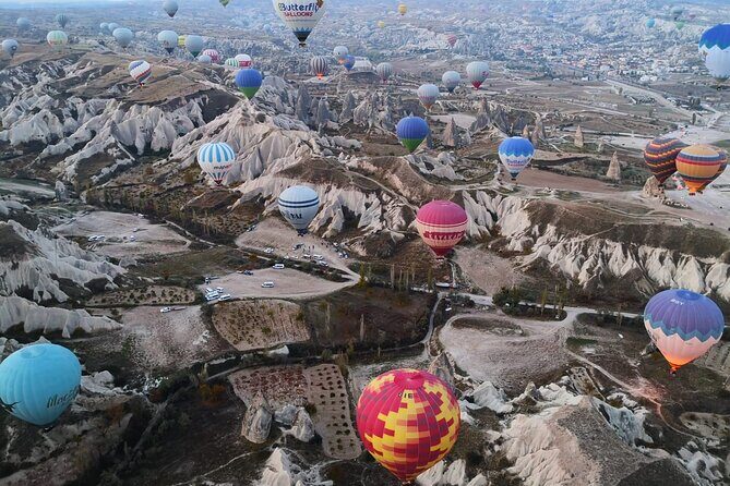 Cappadocia Hot Air Balloon Tour In Goreme - Basket comfort: crowded views, photo angles, and the seat reality