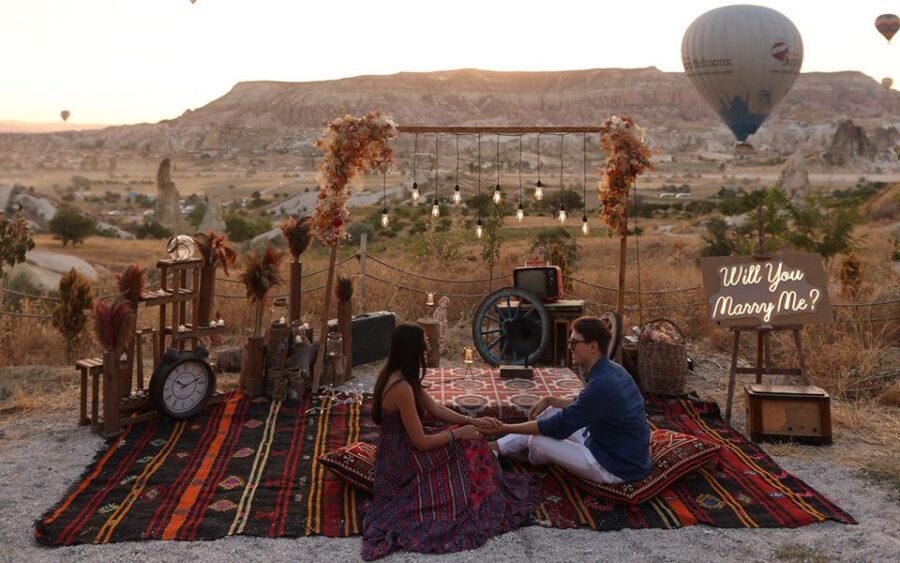 Cappadocia: Love Valley Proposal Service with Transfers - Sunrise views plus balloon timing for photo-ready poses