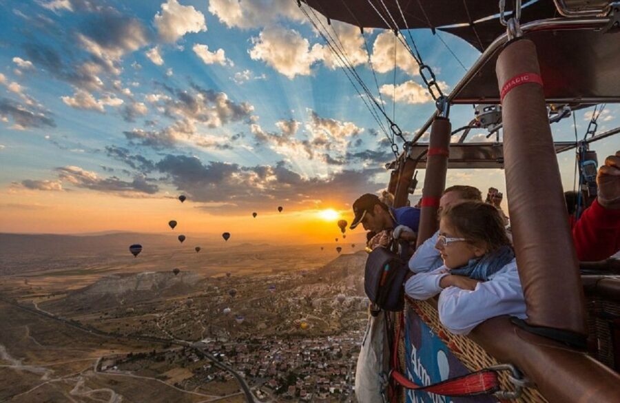 Cappadocia: Red Tour and Sunrise Balloon Tour - Key things to know before you go