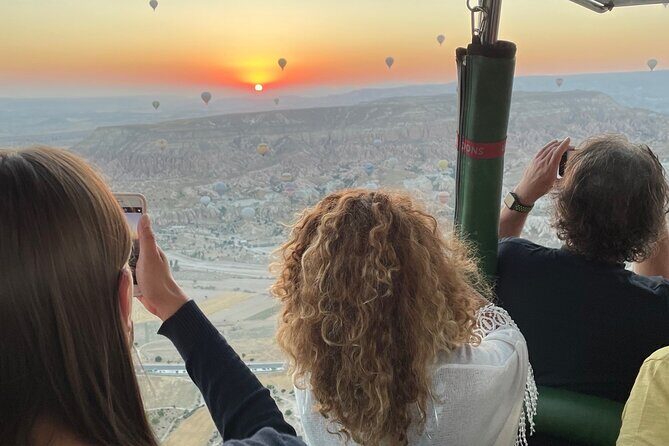 Cappadocia Sunrise Hot Air Balloon Flight / Discovery Balloons - Sunrise Balloon Over Göreme: The Part That Makes You Grin