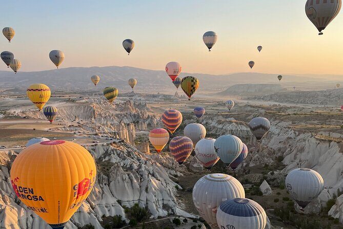Cappadocia Sunrise Hot Air Balloon Flight / Discovery Balloons - Group Size and the Basket Reality (28 People, Still Comfortable)