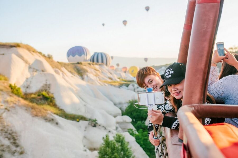 Cappadocia: Sunrise Hot Air Balloon, Göreme & Fairy Chimneys - What the sunrise view feels like: 360 degrees of changing light