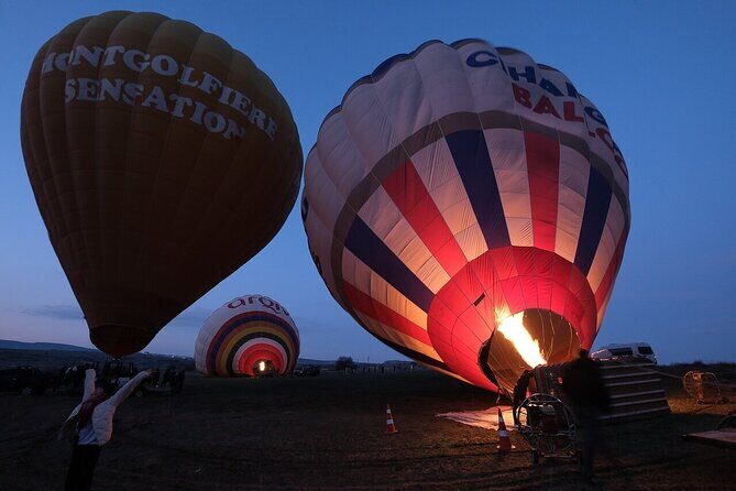 Cappadocia Sunrise Hot Air Balloon Ride | All-Inclusive Tour Cat - Small group size: Comfort and control on a hectic morning
