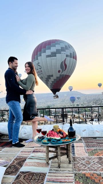Cappadocia: Terrace Photo Spot With Balloon Flight View - Photographer choice (professional vs basic): where the money can actually pay off