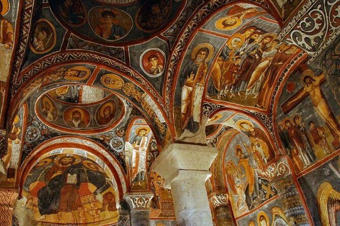 Daily Red Tour in Cappadocia - Uçhisar Castle: a high start that sets the whole mood
