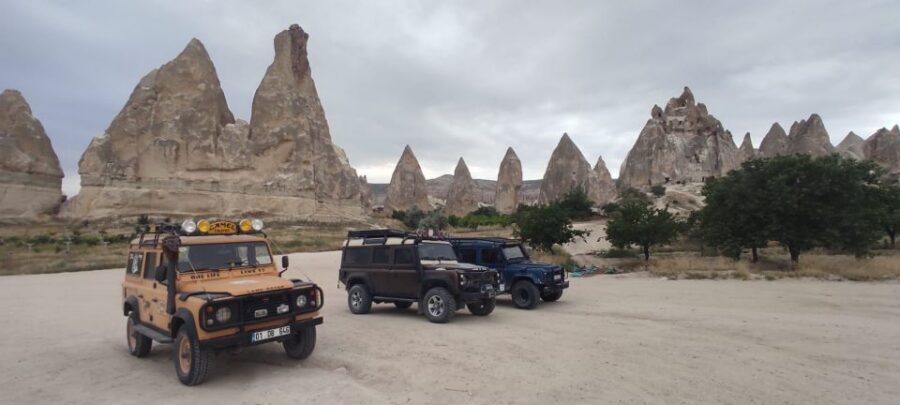 From Göreme: Cappadocia Jeep Safari Tour - Coffee picnic and champagne tasting: a classy pause in the middle