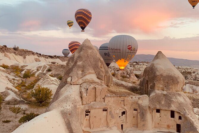 Full-Day Professional Guided Cappadocia Red Tour with Lunch - Lunch and the leather/fur factory stop: how to enjoy it without buying