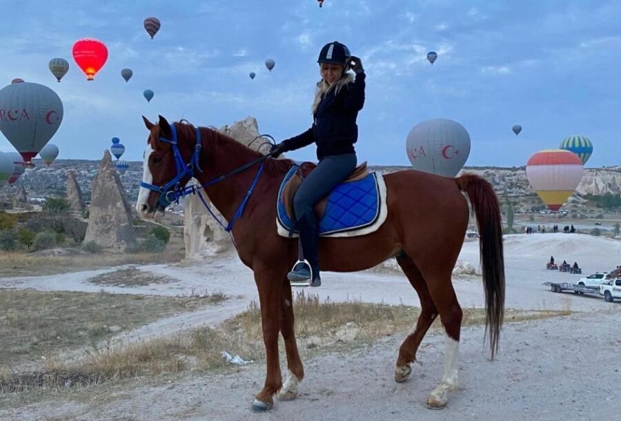 Goreme: Cappadocia Horse Riding Tour with Transfers - Timing Matters: Sunset Riding and the Photo-Ready Moment