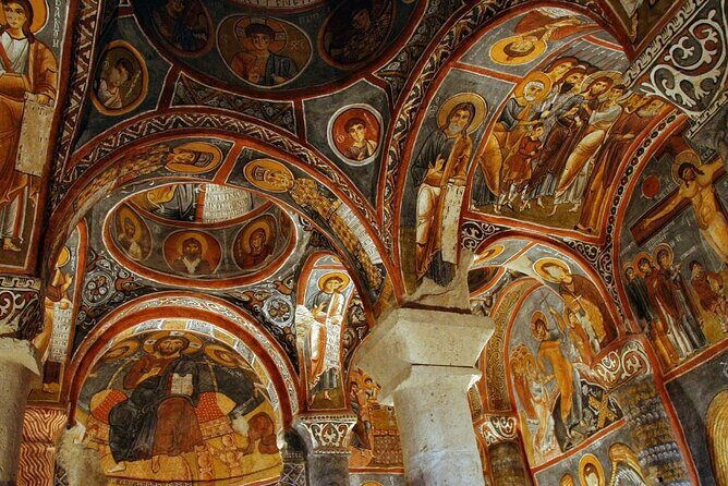 Highlights of Cappadocia: Best of Red & Green Routes in One Day - Avanos art and craft stops: pottery and the silk-carpet process
