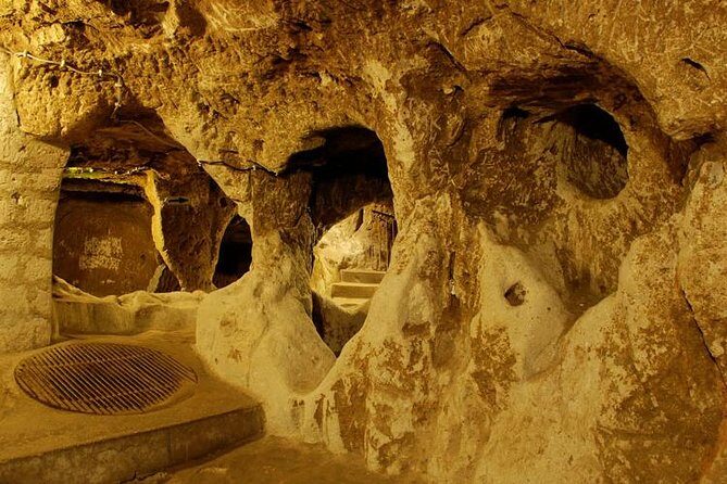 Highlights of Cappadocia (Mix of Red and Green Private Tour) - Hotel Pickup and Air-Conditioned Comfort Factor