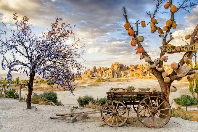 North Cappadocia Small Group Day Tour - Goreme Open Air Museum - Lunch in Avanos and the Red River Moment