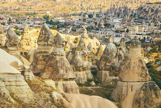 Red (North) Tour Cappadocia (small group) with lunch and ticket - Lunch in Göreme: a real break, not a roadside stop