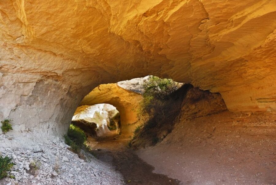 South Cappadocia Day Tour - Kaymakli Underground City - Onyx Factory Stop: What You’ll Learn About Volcanic Stones