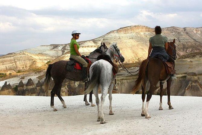Sunset Horse Back Riding tour - Sunset Riding in Goreme: What the Experience Feels Like