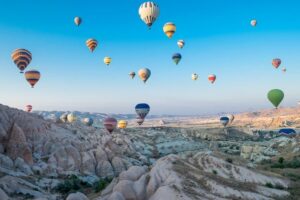 Turkey Hot Air Balloon Tour in Cappadocia - The Pre-Flight Wait: Snacks, Coffee, and Pilots Picking the Takeoff Spot